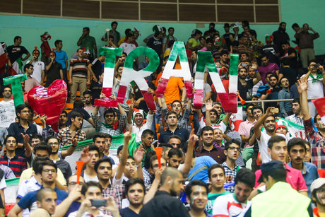 دیدار تیم‌های والیبال ایران و لهستان - لیگ جهانی والیبال 